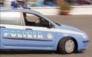 Prima la rapina, poi l'inseguimento e infine gli spari: serata folle a Napoli