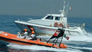 Posillipo, incidente in mare: coppia di turisti travolta da in gommone
