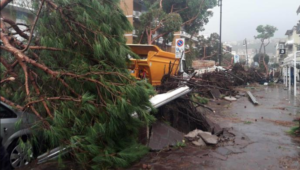 Trasporti in tilt, voragini e rischio inondazioni: i disastri del maltempo in Campania