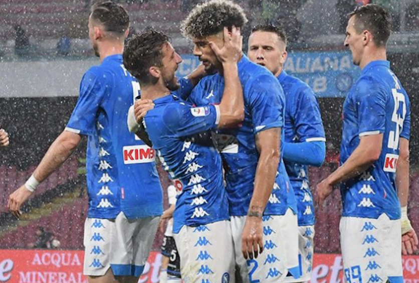 Il Napoli batte l'Atalanta e blinda secondo posto e Champions