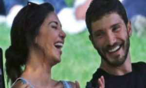 Belen e Stefano insieme a cena, tante risate ed affetto tra i due