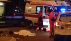 Incidente mortale nella notte, 21enne perde la vita e ragazza in prognosi riservata