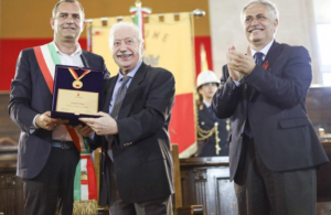 Gianni Minà cittadino onorario di Napoli: "Questa città è la fabbrica dei mie 60 anni di giornalismo"