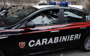 Rapina nell'agenzia assicurativa nel cuore di Napoli, portata via la cassaforte