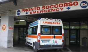 Dalla lite all'Odissea, 19enne e sua madre girano 4 ospedali per un naso rotto