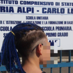 "Hai le treccine, non entri a scuola", 13enne lasciato fuori l'istituto dalla preside