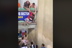 San Paolo, l'abitudine di scavalcare per andare nei settori superiori: "Ora basta"