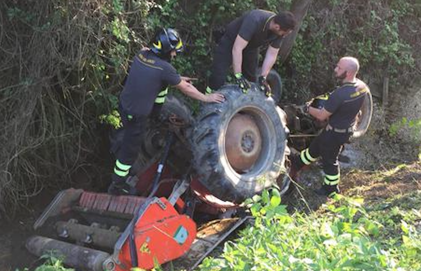 Cilento, medico 60enne muore schiacciato da un trattore