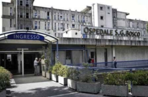 San Giovanni Bosco, la denuncia: "Mia madre grave e gli infermieri guardavano il cellulare"