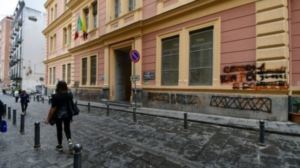 Si guastano le fogne e manca l'acqua: chiusa la scuola De Amicis