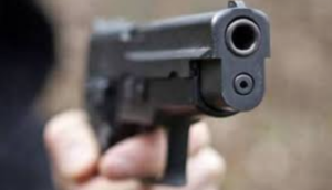 Spari e rapina, imprenditore vittima del raid armato: furto da 30mila euro