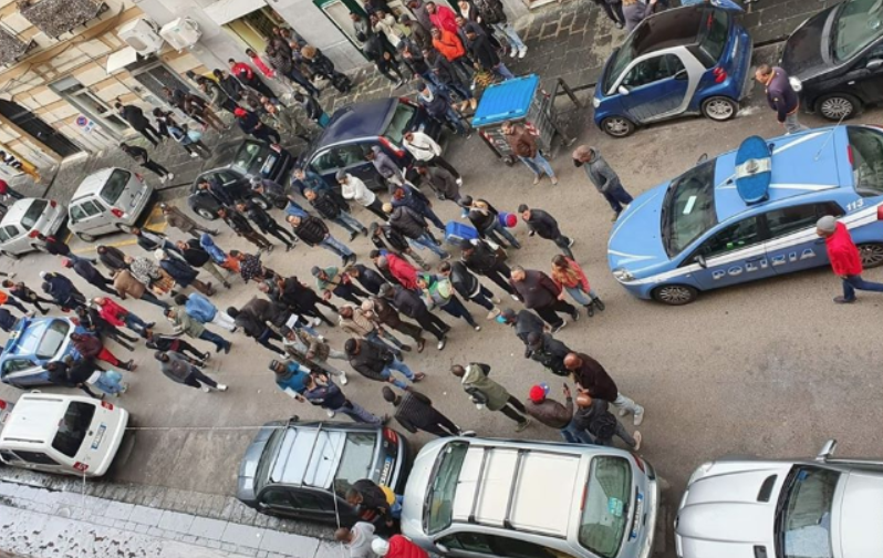 Agguato al Vasto, nel caos tra residenti e stranieri rispunta la camorra