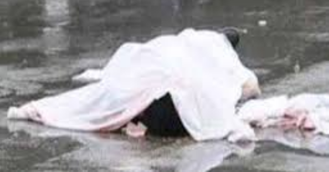 Napoli, uomo trovato senza vita in strada: il cadavere è stato spostato