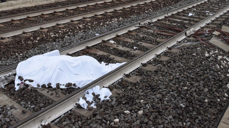 Sant'Antimo, uomo si lancia sui binari del treno e si toglie la vita