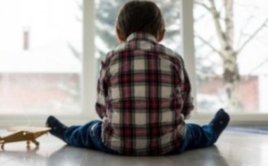 Escluso dalla recita perché autistico, Andrea non ha fatto ritorno a scuola