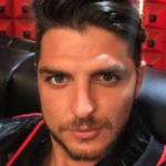 Favoloso, dalla telefonata alla mail per la madre, è 'mistero': "Deluso, voglio stare da solo". Ma la Moric svela tutto