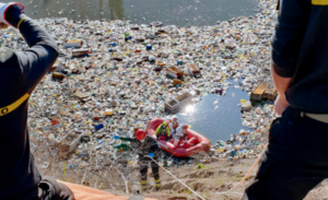 Casertano, discarica abusiva individuata in una cava: aggrediti due giornalisti