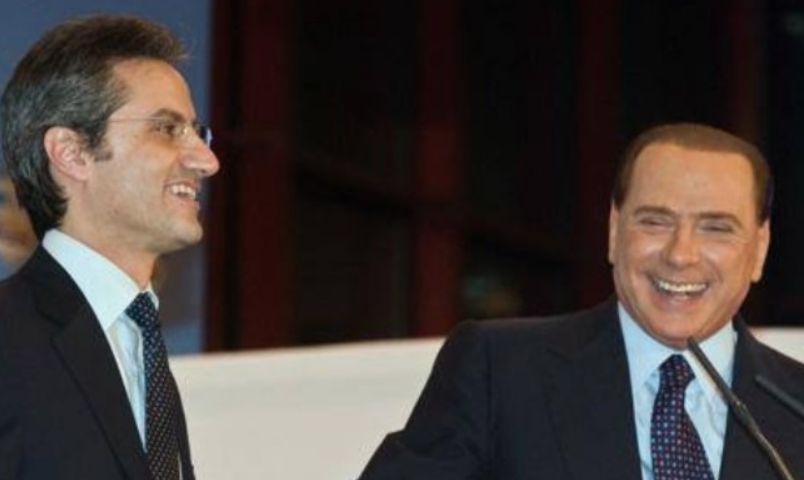 Regione Campania, Berlusconi blinda Caldoro e annuncia: "Il 22 marzo a Napoli"