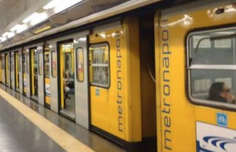 Napoli, la metropolitana Linea 1 si ferma subito dopo il ripristino della tratta