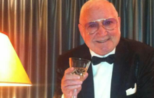 Intervista a Pino Mauro: "La canzone napoletana è morta. Non ci sono né talenti, né valori"