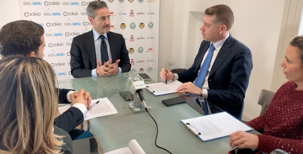 FORUMINTERVISTACALDOROVOCEDINAPOLI