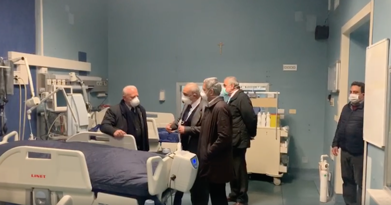 Coronavirus, il sopralluogo al Loreto Mare del Governatore De Luca
