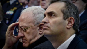 Covid19, De Magistris contro De Luca: "Prima chiude gli ospedali e poi attacca il Governo"