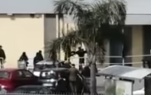 Coronavirus, code e rissa a Pozzuoli fuori al supermercato