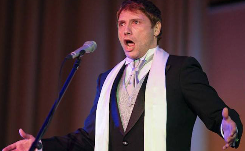 Spopola sul web “‘O virus”, rielaborazione del famoso “’O russo” brano contenuto nell’opera C’era una volta… Scugnizzi