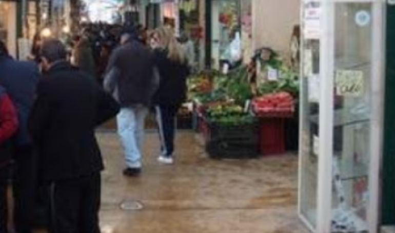 Covid19, l'appello dei commercianti di Fuorigrotta: "Aprite il mercato alimentare"