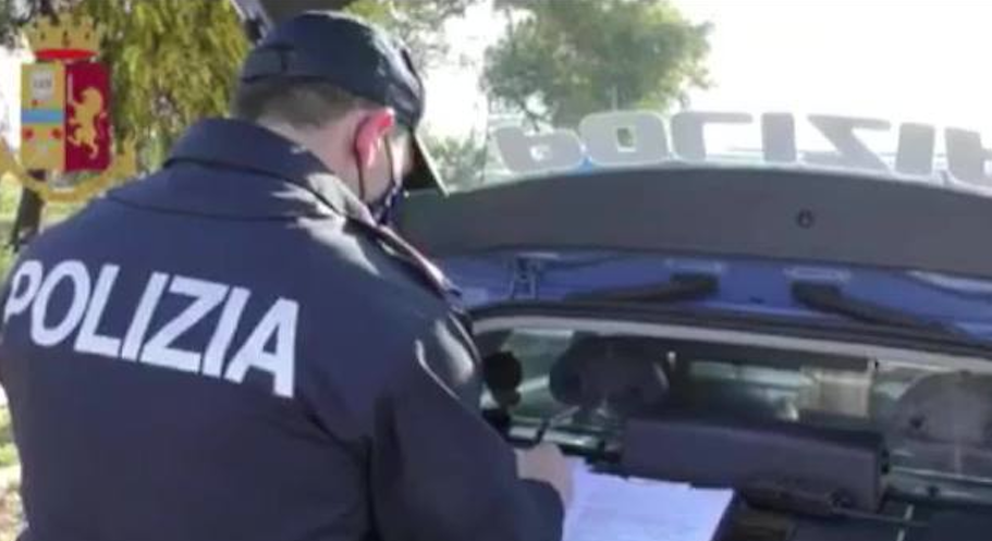 Napoli, positivo al coronavirus esce di casa: fermato e denunciato dalla Polizia