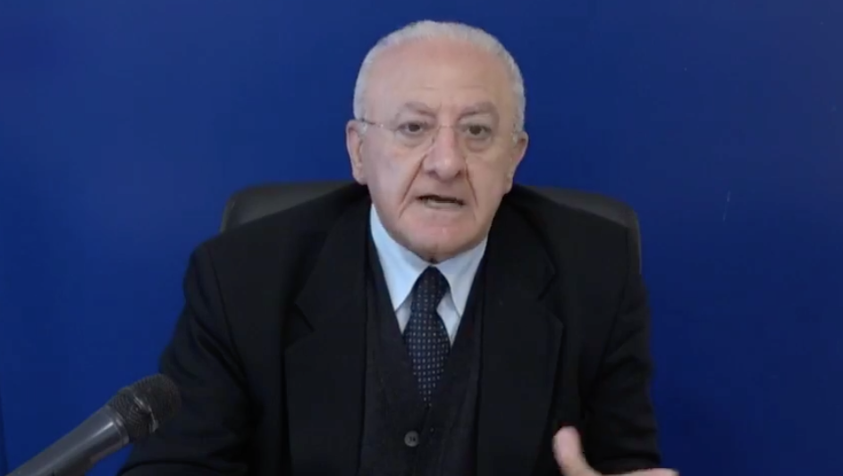 De Luca: "La Campania verso la normalità. Da domani saranno erogati migliaia di bonus"