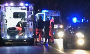 Sfonda il guardrail e vola giù con l'auto, 50enne perde la vita dopo lo schianto: dramma in Campania