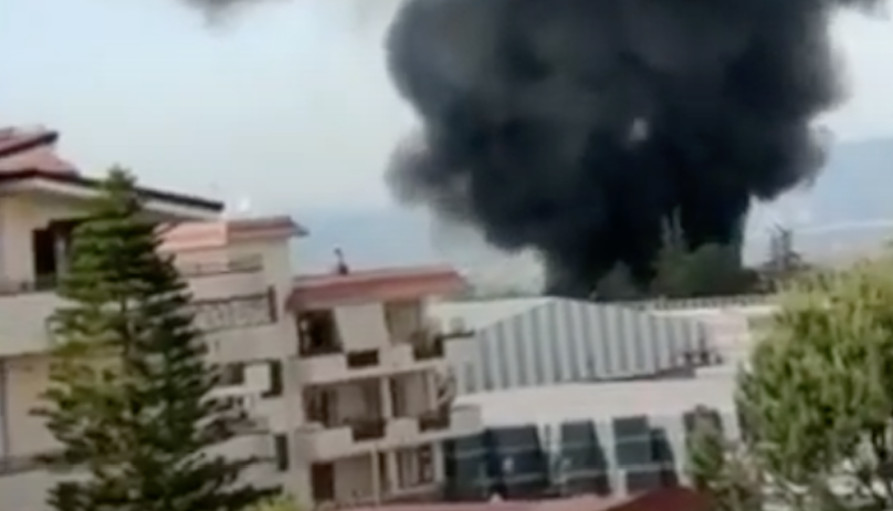 Esplosione e incendio in fabbrica, l'appello dei sindaci: "Tenete finestre e balconi chiusi"