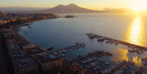 "Napule è nu miracolo", il video che racconta la città durante il covid19