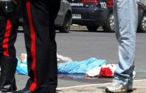 La camorra uccide ancora, agguato in provincia: ammazzato il fratello del boss