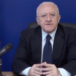 De Luca attacca governo e burocrazia: "L'abuso in atto d'ufficio è un'idiozia"