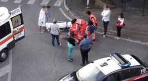 Si lancia dal terrazzo, poi lo schianto mortale: donna si toglie la vita in Irpinia