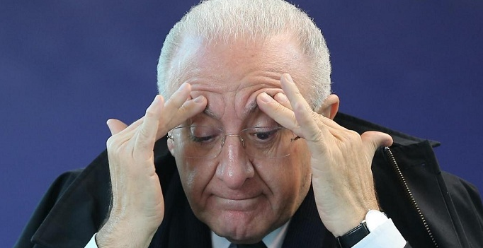 Tamponi, la ricerca che accusa De Luca: "Campania tra le peggiori regioni d'Italia"