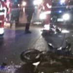 Scontro mortale auto-moto, centauro perde la vita: la vittima aveva 37 anni