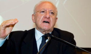 Regionali, De Luca c'è e affonda Salvini: "Sono stracandidato, offende dignità degli italiani"