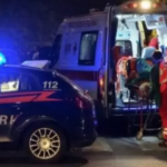 Tragico incidente nel Napoletano, muore papà 46enne: con lui in auto moglie e figli