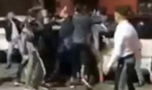 Maxi-rissa a Pollena Trocchia, massacrato dal branco per difendere una ragazza