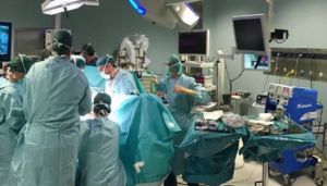 Napoli, operato paziente positivo: asportata la massa tumorale