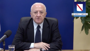 De Luca: "Bugie su Mondragone, niente razzismo. State tranquilli, risolveremo il problema sanitario"