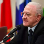 Tumori, l'annuncio di De Luca: "Entro 3-5 anni avremo il vaccino contro il cancro"