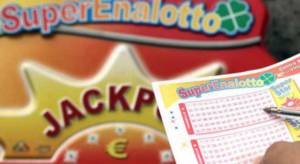 La fortuna bacia la provincia di Napoli, vinto un '5' al Superenalotto