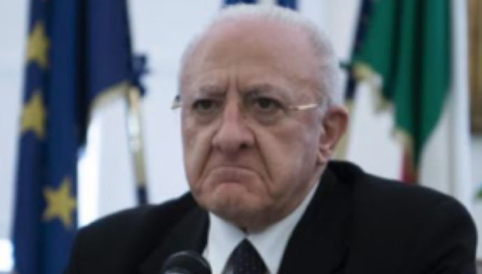 Scuole in Campania, dopo le polemiche il calendario ufficiale: quando i nostri ragazzi torneranno in classe