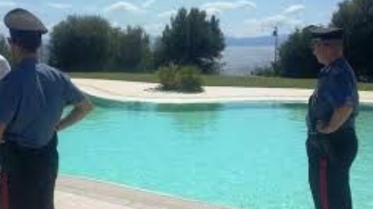 bimba annega ercolano