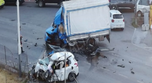 Dramma in Campania, scontro auto-tir: muore un 23enne, tre feriti